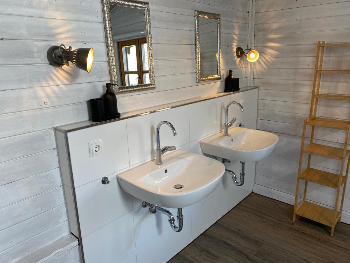 Holzhaus Auf 2000qm In Traumhafter Lage, Keine Partygruppen Holiday home *